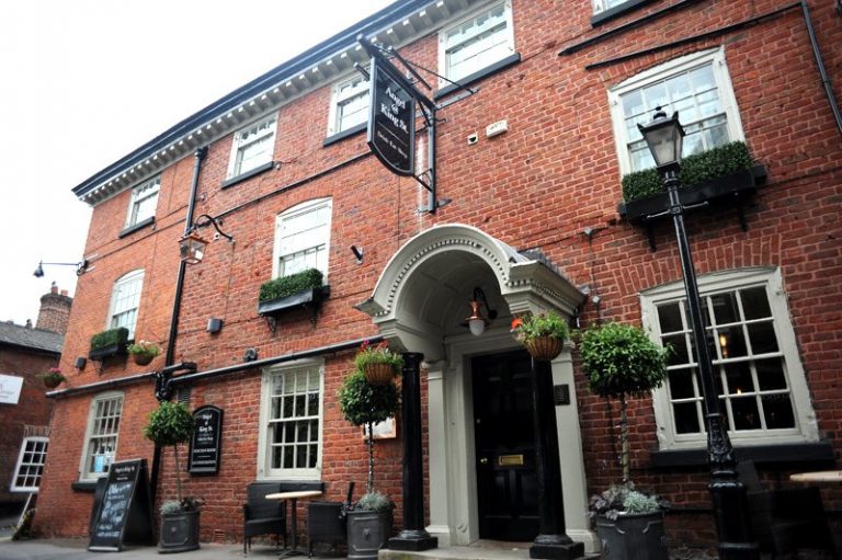 in Knutsford (including hotels, guest houses & bed and